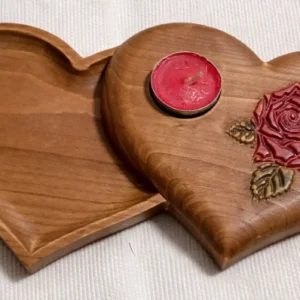 Дървено сърце кутия от бук – детайл